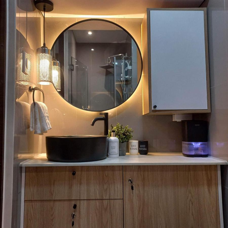 Makati Cosy Home L Couples Families L 500Mbps Wifi Manila Esterno foto